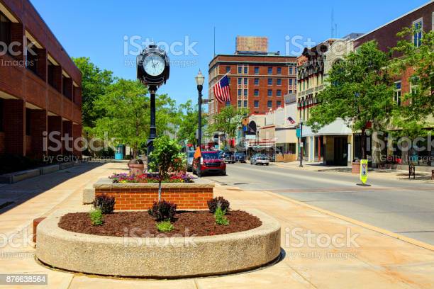 Downtown District istockphoto 876638564 612x612 1